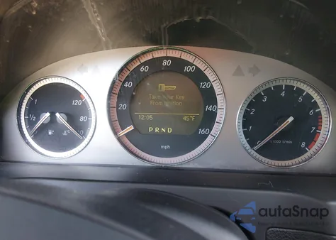 2008 Mercedes-Benz C 300 Luxury/Sport z USA, uszkodzony, nr VIN WDDGF54X38F195141